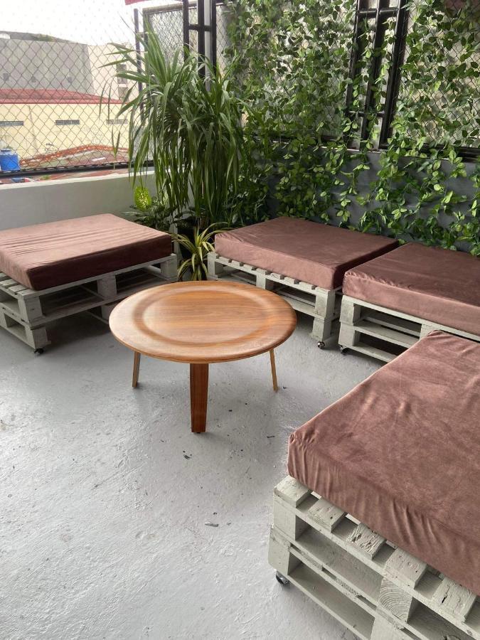 Lime Lite Manila Hostel ماكاتي المظهر الخارجي الصورة