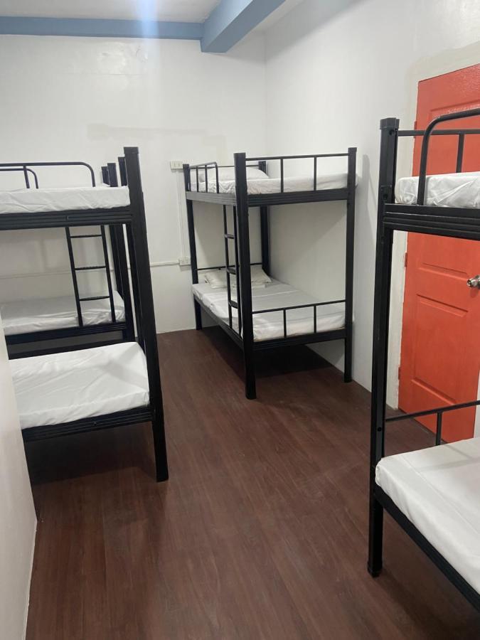 Lime Lite Manila Hostel ماكاتي المظهر الخارجي الصورة