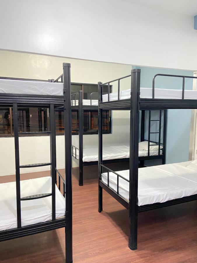 Lime Lite Manila Hostel ماكاتي المظهر الخارجي الصورة