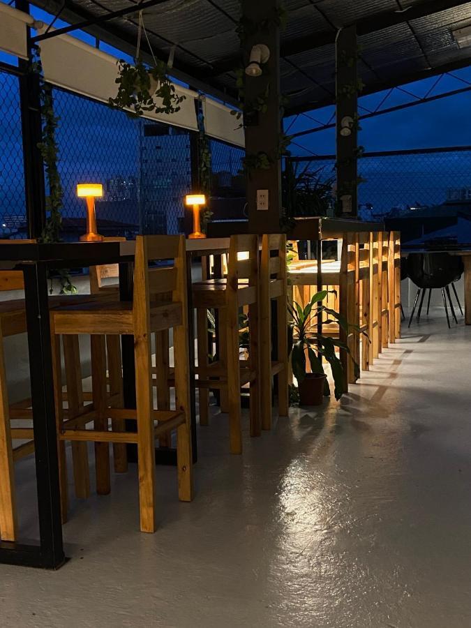 Lime Lite Manila Hostel ماكاتي المظهر الخارجي الصورة