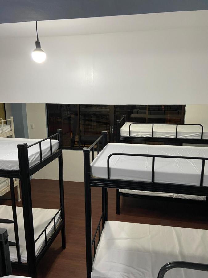 Lime Lite Manila Hostel ماكاتي المظهر الخارجي الصورة