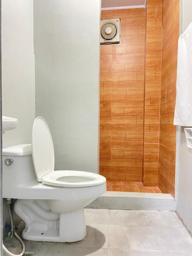 Lime Lite Manila Hostel ماكاتي المظهر الخارجي الصورة